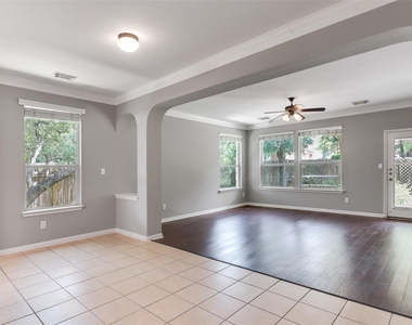 600 S Frontier Ln - Photo Thumbnail 10
