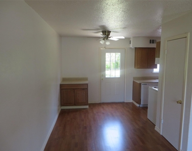 4511 W Village Ct - Photo Thumbnail 5