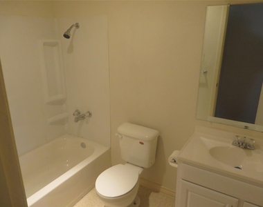 4511 W Village Ct - Photo Thumbnail 3