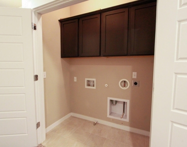 4722 Page St - Photo Thumbnail 26
