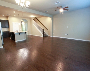 4722 Page St - Photo Thumbnail 4
