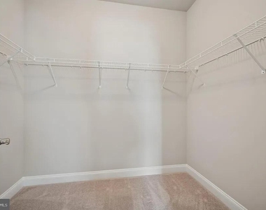 212 Foxhedge Road - Photo Thumbnail 16
