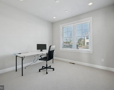 212 Foxhedge Road - Photo Thumbnail 9