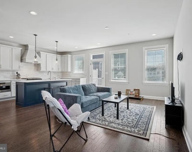 212 Foxhedge Road - Photo Thumbnail 5