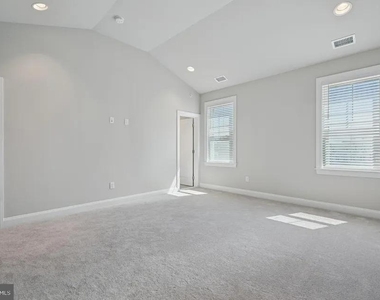 212 Foxhedge Road - Photo Thumbnail 13