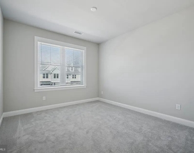 212 Foxhedge Road - Photo Thumbnail 18