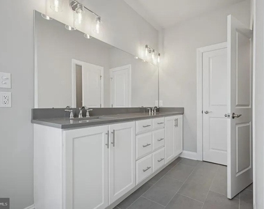 212 Foxhedge Road - Photo Thumbnail 14