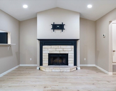 13300 Cowdray Park - Photo Thumbnail 4