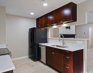13300 Cowdray Park - Photo Thumbnail 10