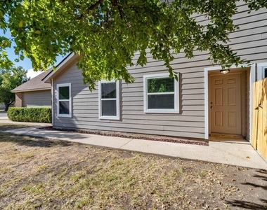 13300 Cowdray Park - Photo Thumbnail 2