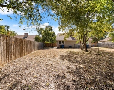 13300 Cowdray Park - Photo Thumbnail 26
