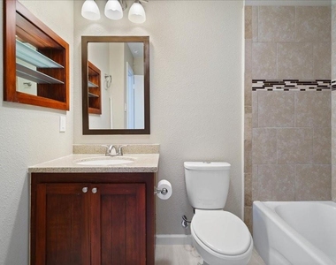 13300 Cowdray Park - Photo Thumbnail 20