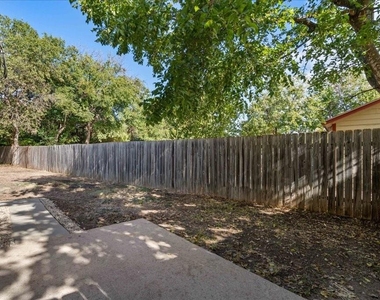 13300 Cowdray Park - Photo Thumbnail 22