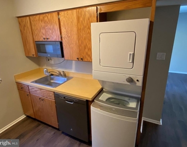 1155 York Road - Photo Thumbnail 4