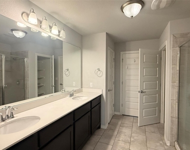 9102 Gage Dr - Photo Thumbnail 12