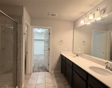 9102 Gage Dr - Photo Thumbnail 10