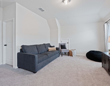 179 Kings Canyon Dr - Photo Thumbnail 17