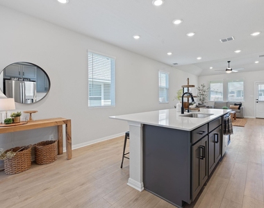179 Kings Canyon Dr - Photo Thumbnail 5