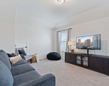 179 Kings Canyon Dr - Photo Thumbnail 10