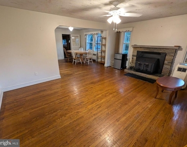 21 Steinway Avenue - Photo Thumbnail 4
