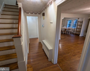 21 Steinway Avenue - Photo Thumbnail 2
