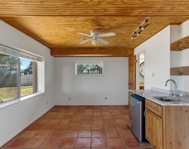 729a Nomad Dr - Photo Thumbnail 14