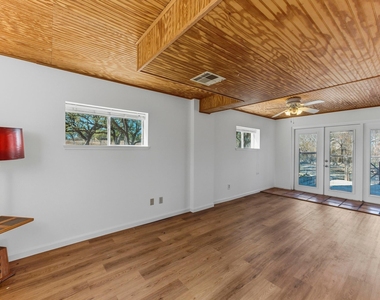 729a Nomad Dr - Photo Thumbnail 16