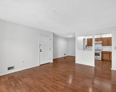 61 Aspen Court - Photo Thumbnail 6