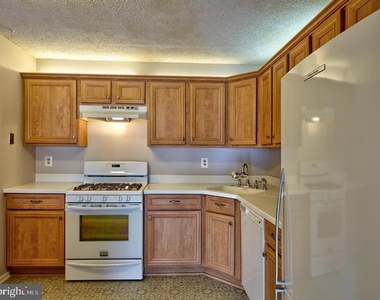 61 Aspen Court - Photo Thumbnail 4