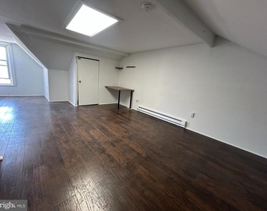 250 Morris Avenue - Photo Thumbnail 9