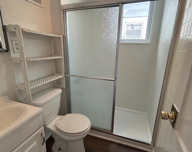 250 Morris Avenue - Photo Thumbnail 4