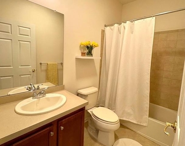 138 Timberlake Drive - Photo Thumbnail 21