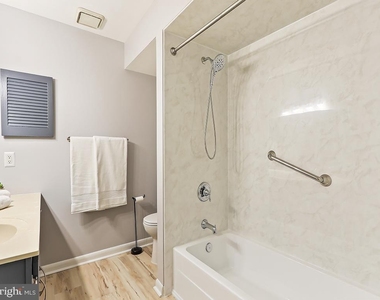 303 Trinity Court - Photo Thumbnail 22