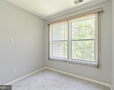 303 Trinity Court - Photo Thumbnail 17