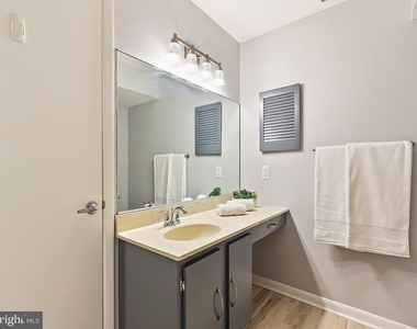 303 Trinity Court - Photo Thumbnail 23
