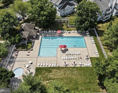 303 Trinity Court - Photo Thumbnail 36