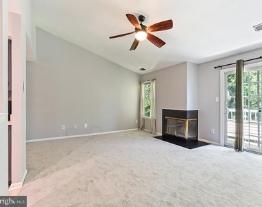 303 Trinity Court - Photo Thumbnail 9