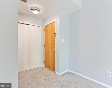 303 Trinity Court - Photo Thumbnail 5