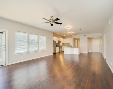 2708 San Pedro St - Photo Thumbnail 5