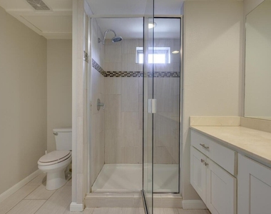 2708 San Pedro St - Photo Thumbnail 11