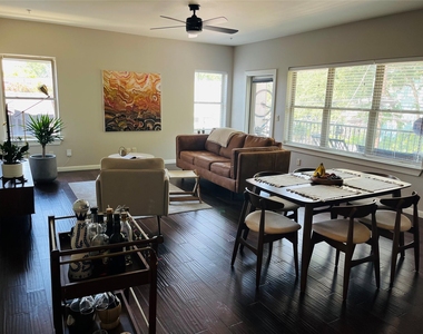 2708 San Pedro St - Photo Thumbnail 2