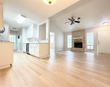 1915 Margalene Way - Photo Thumbnail 1