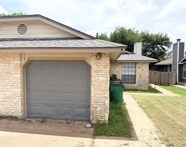 1915 Margalene Way - Photo Thumbnail 3