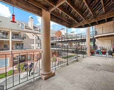 1022 Main Street - Photo Thumbnail 32