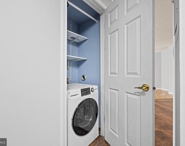 1022 Main Street - Photo Thumbnail 27