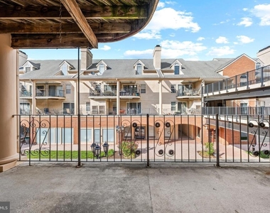 1022 Main Street - Photo Thumbnail 30