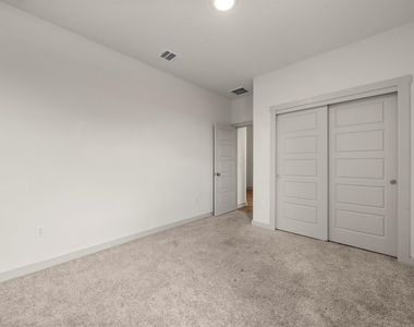 13900 Mc Arthur Dr - Photo Thumbnail 20