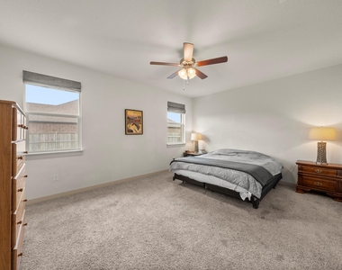 13900 Mc Arthur Dr - Photo Thumbnail 12