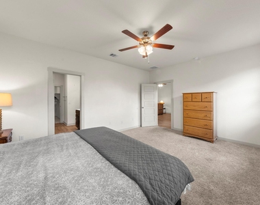 13900 Mc Arthur Dr - Photo Thumbnail 13