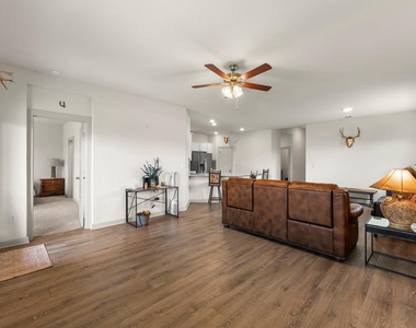 13900 Mc Arthur Dr - Photo Thumbnail 10